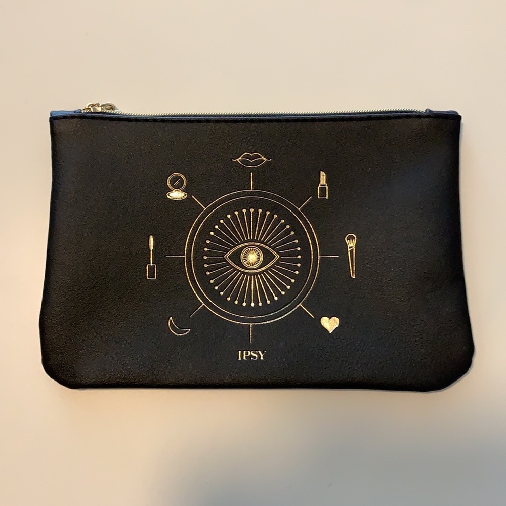 SOLD- ✨2/$8 3/$10 5/$15 Assorted Ipsy bags